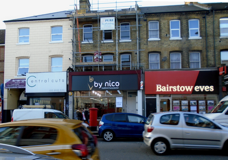 High Road, North Finchley