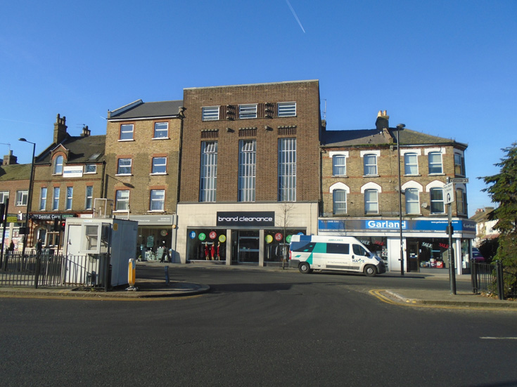 High Road, North Finchley