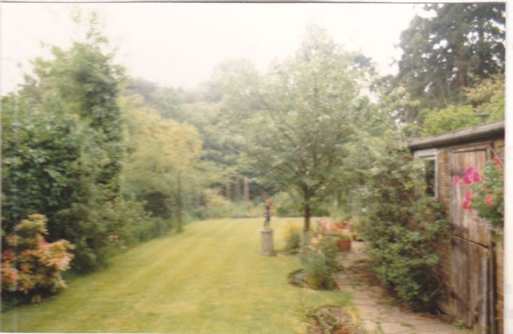High Road, Whetstone