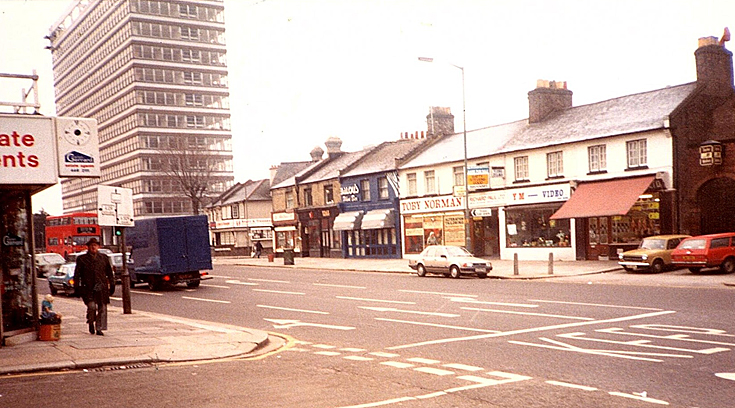 High Road, N20