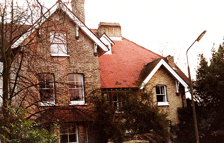 Oakleigh Park North, N20