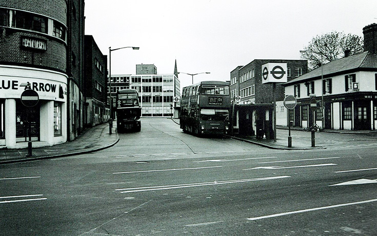 High Road, North Finchley