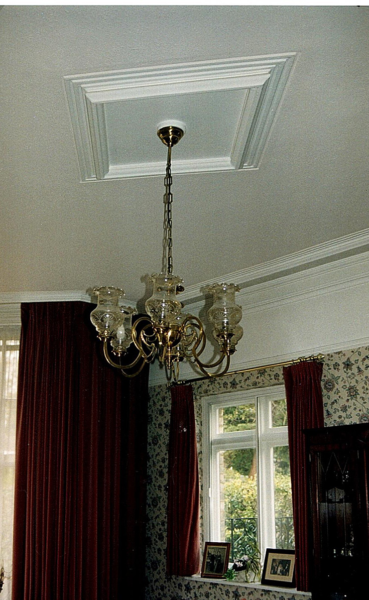 Oakleigh Park North, N20