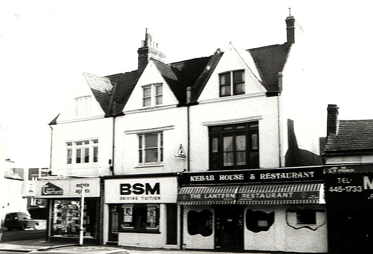 High Road, Whetstone