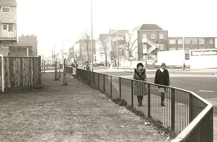Friern Barnet Road, N11