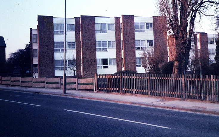 Oakleigh Road South,