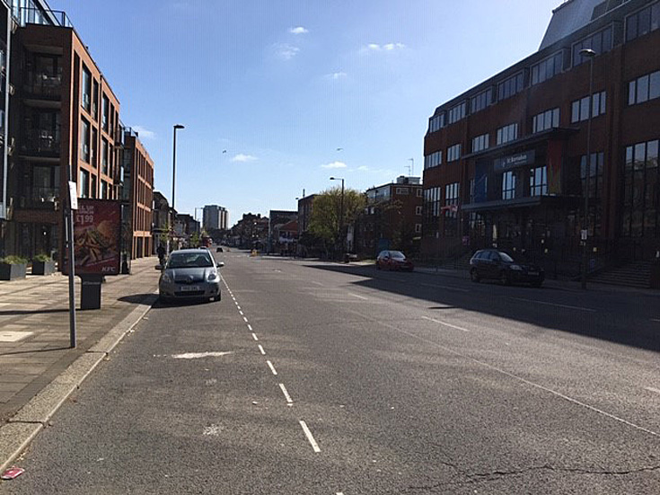 High Road, North Finchley