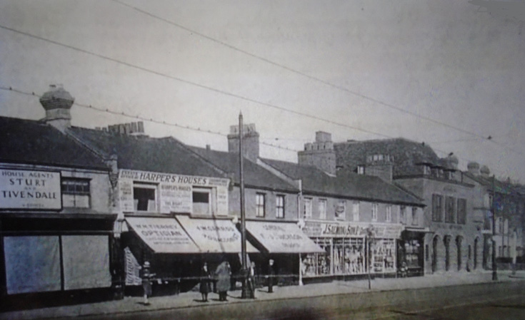 High Road, N20