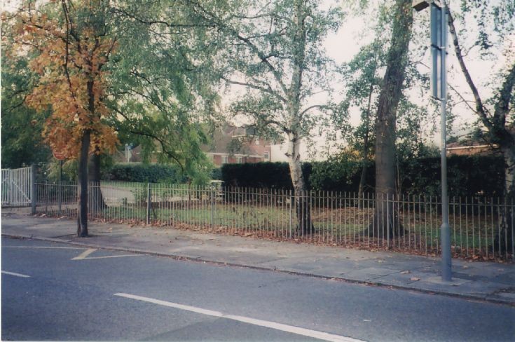 Barnet College, Russell Lane