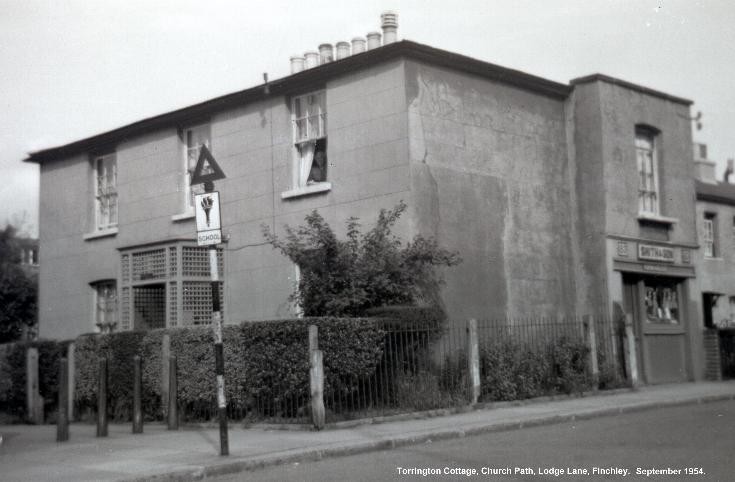 Lodge Lane, N12