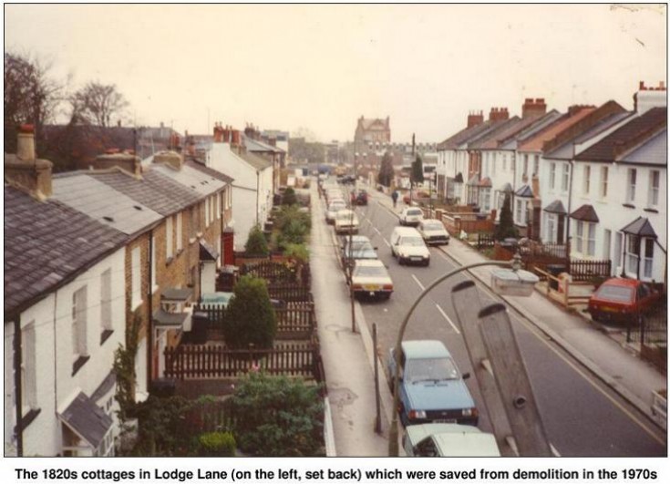 Lodge Lane, N12