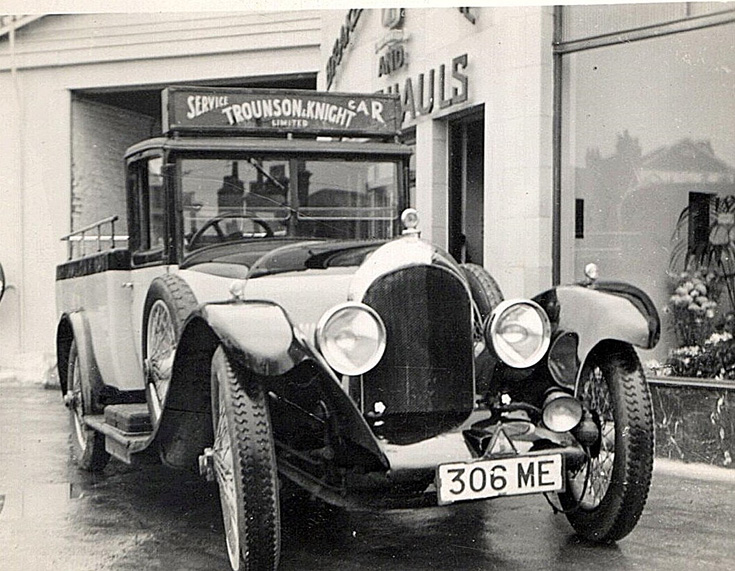 High Road, N20