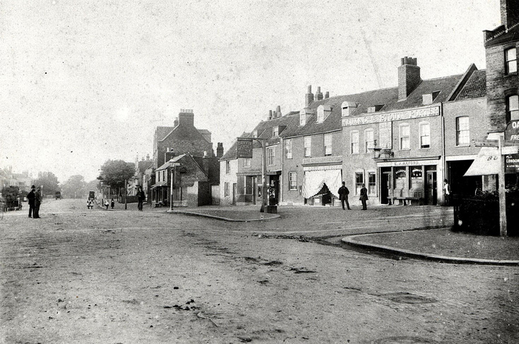 High Road, Whetstone
