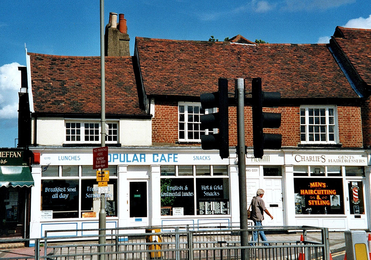 High Road, Whetstone
