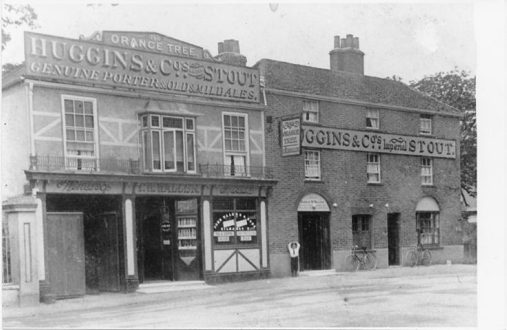 The Orange Tree, 1 Friern Barnet Lane, N11