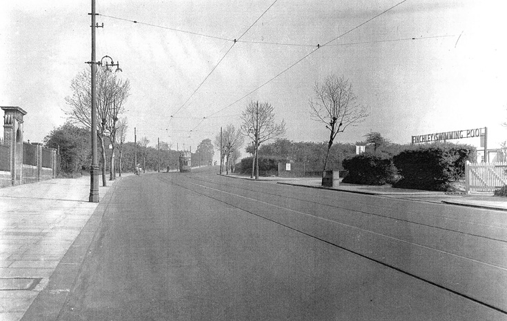 High Road, Finchley