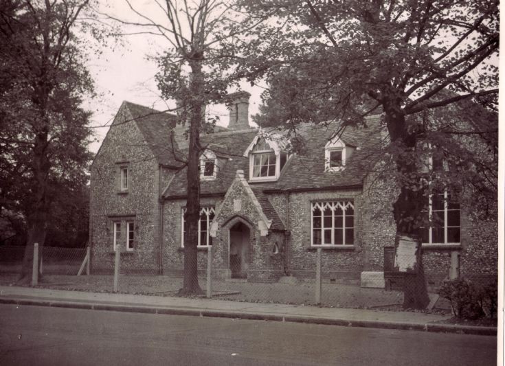 St James's School, Friern Barnet Lane, N20