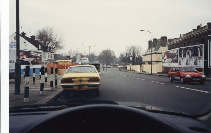 High Road, Finchley