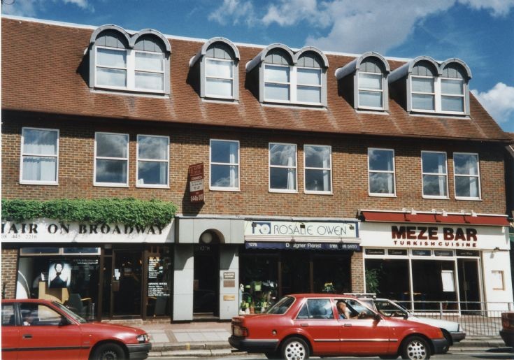 High Road, Whetstone
