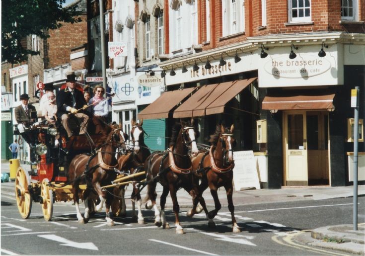 High Road, Whetstone
