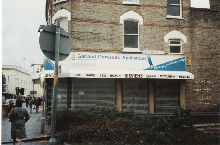 High Road, North Finchley