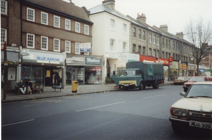 High Road, North Finchley