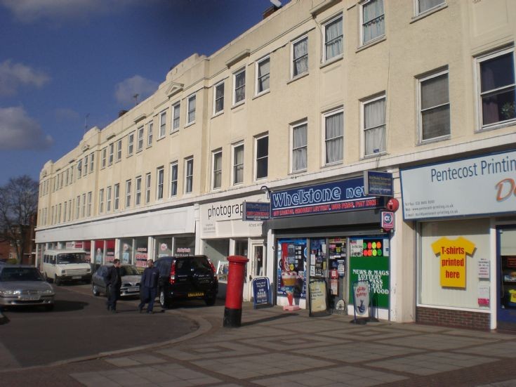 High Road, Whetstone