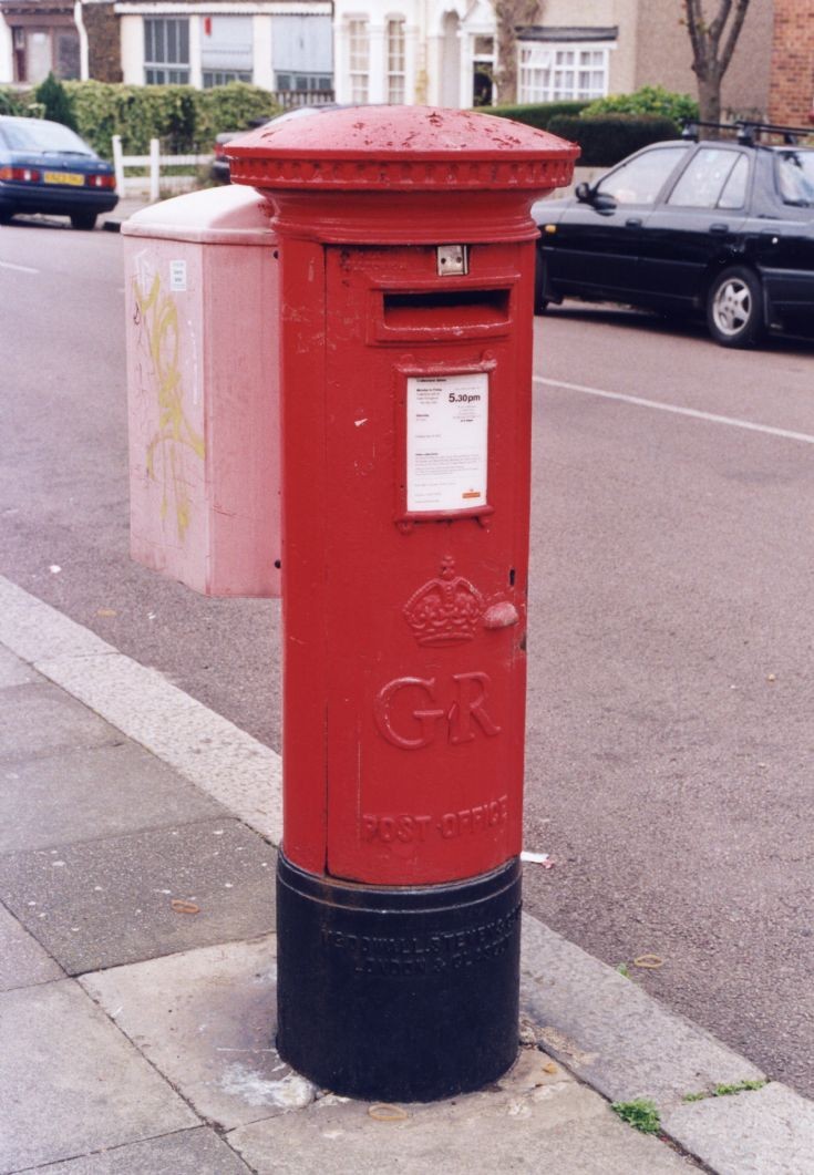 Post box 