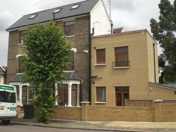 Parkhurst Road, N11
