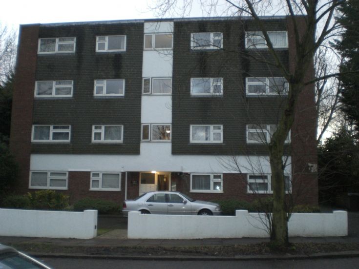 Friern Barnet Lane, N20