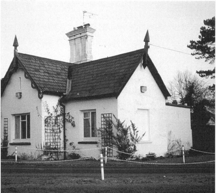 Friern Barnet Lane, N20