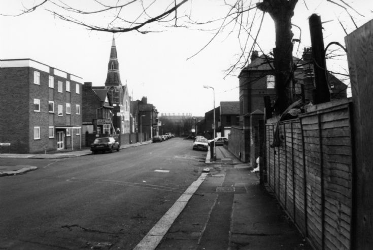 High Road, New Southgate, N11