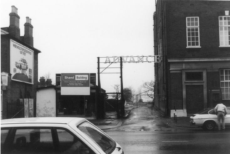 High Road, North Finchley