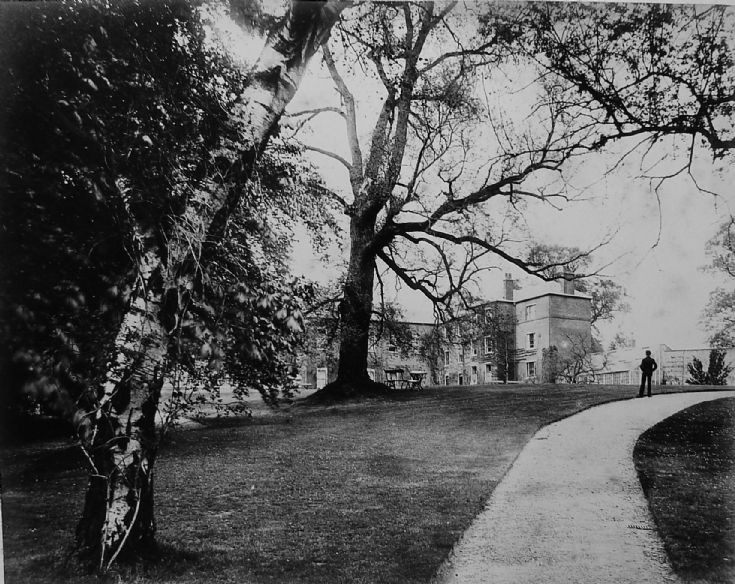 Halliwick Manor