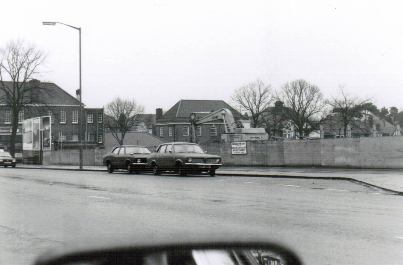 High Road, North Finchley