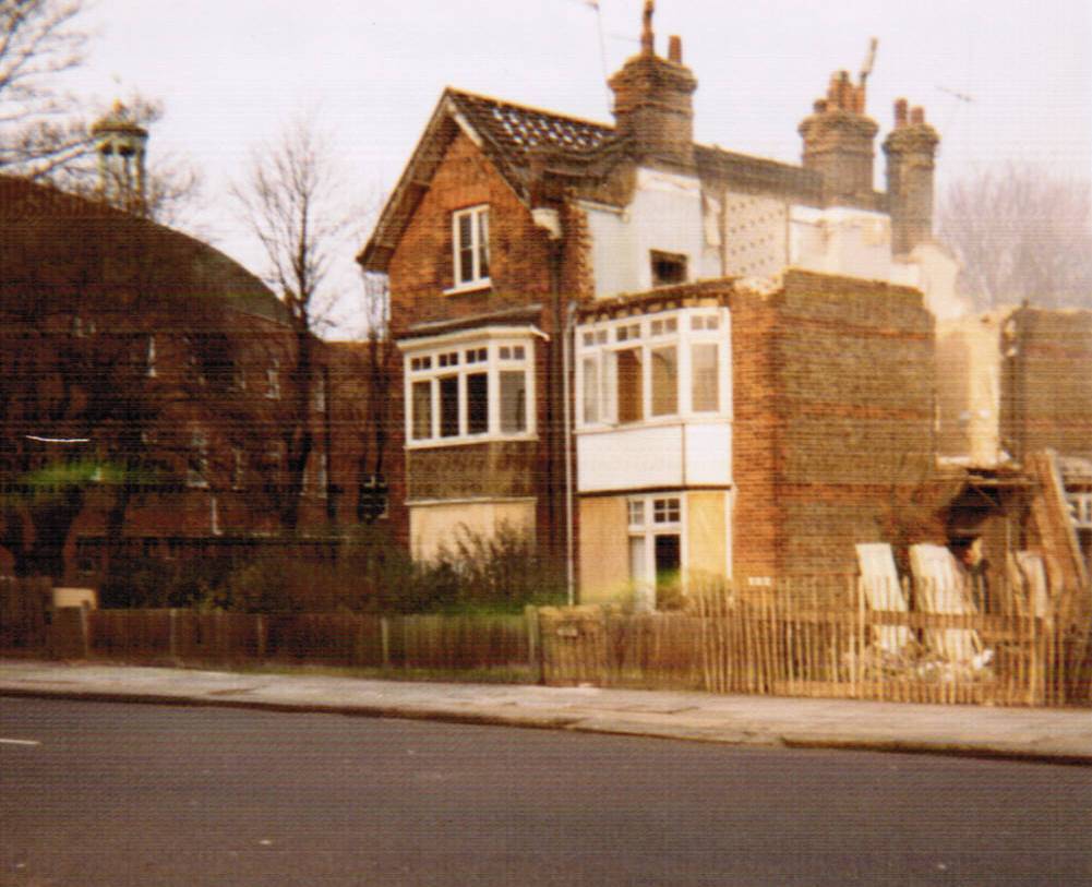 Friern Barnet Road, N11