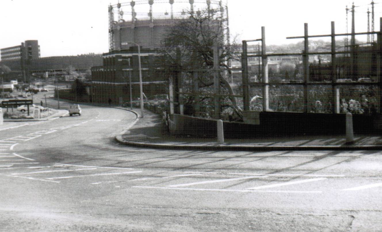 High Road, New Southgate N11