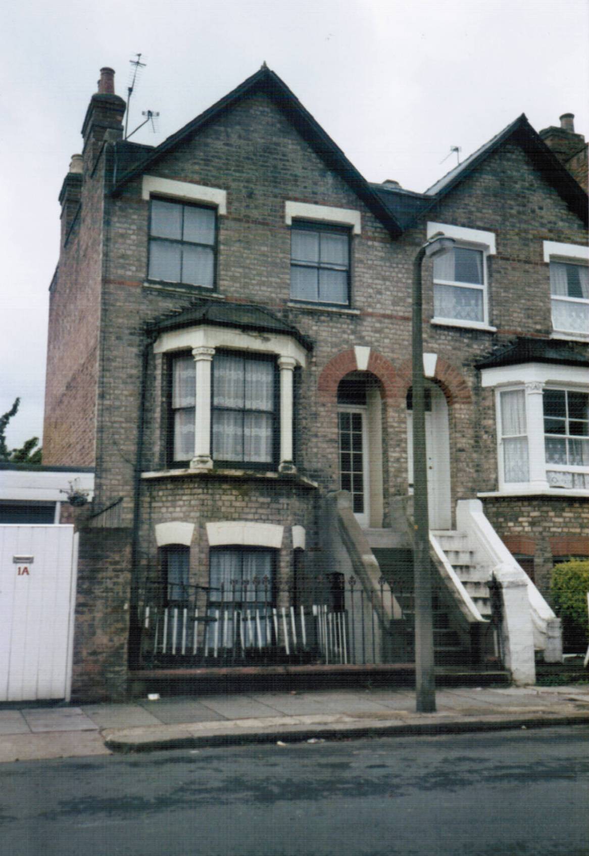 Holly Park Road, N11