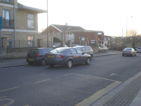 Oakleigh Road South, N11