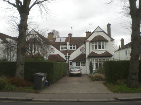 Torrington Park, N12