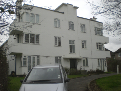 Torrington Park, N12