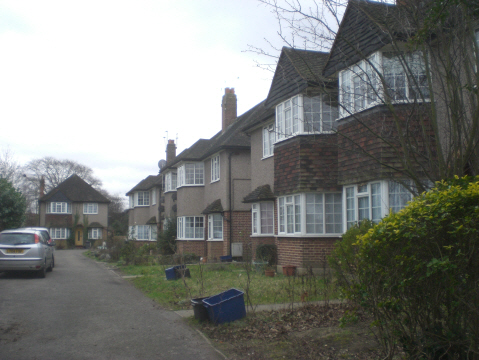 Torrington Park, N12
