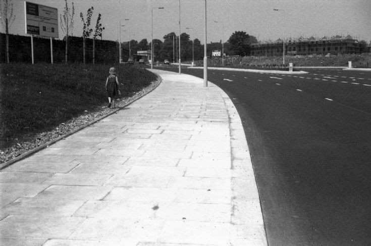 Station Road N11