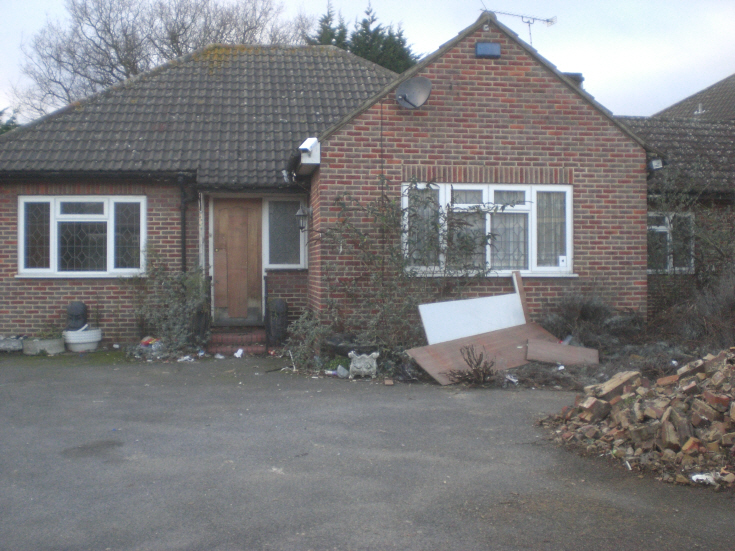 Irvine Close, N20