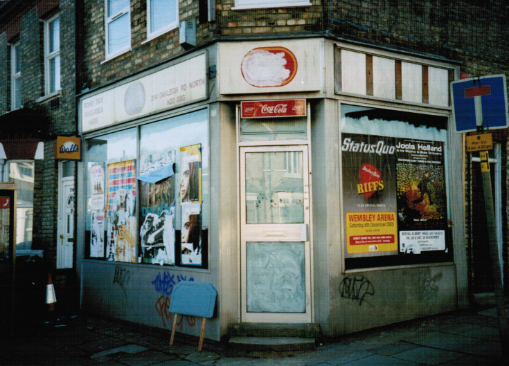 Oakleigh Road North, N20