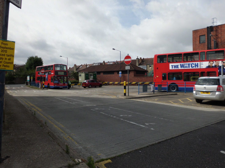 Woodhouse Road, N12