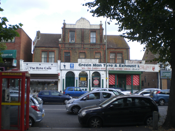 High Road, Whetstone