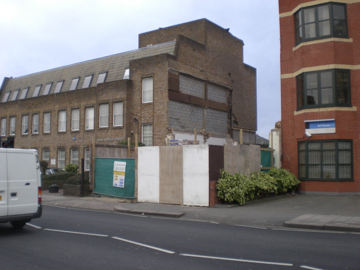 Ballards Lane, N12