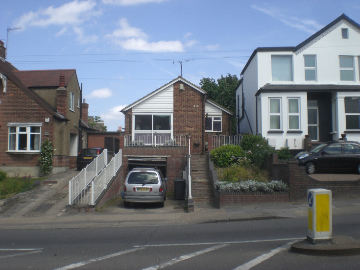 Colney Hatch Lane, Museell Hill N10
