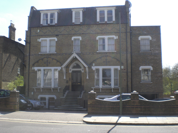 Friern Park, N12